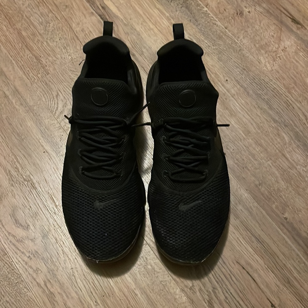Nike Shoes - Picture 2 of 7